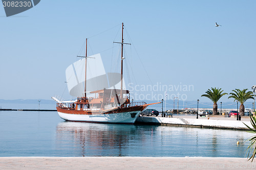 Image of sailing ship