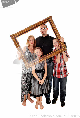 Image of Family in picture frame.