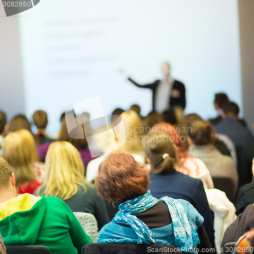 Image of Faculty lecture and workshop.