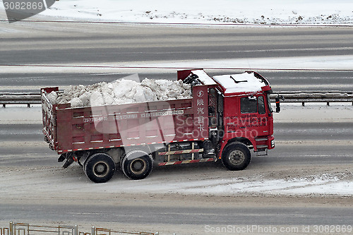 Image of The truck is lucky snow.