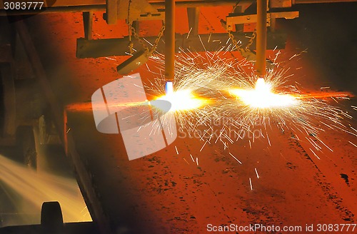 Image of Gas cutting of the hot metal