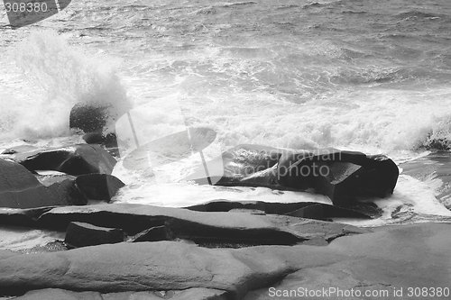 Image of breaking waves