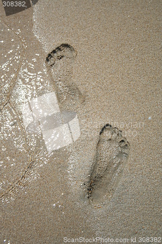 Image of footprints on beach