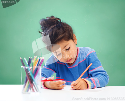 Image of little girl drawing