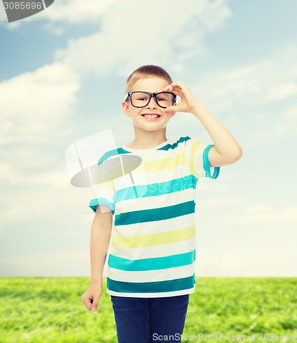 Image of smiling little boy in eyeglasses