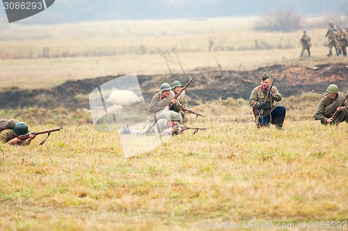 Image of Hiking squad shooting
