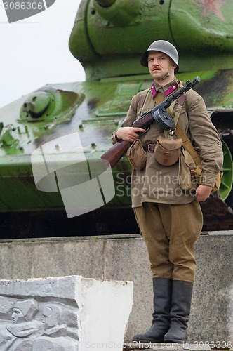 Image of Soldier on guard of honour