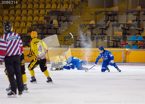 Image of Fall down catching a puck