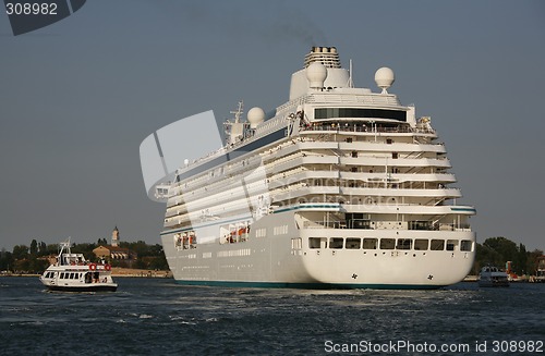 Image of Cruise liner