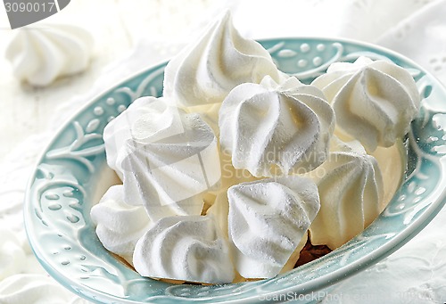 Image of bowl of meringue cookies