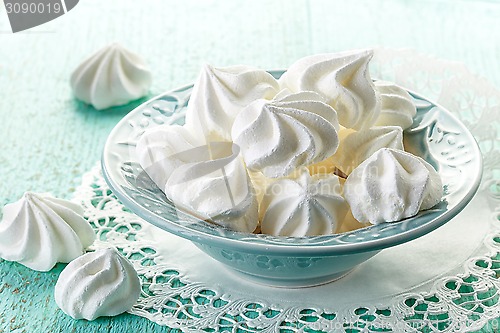 Image of bowl of meringue cookies