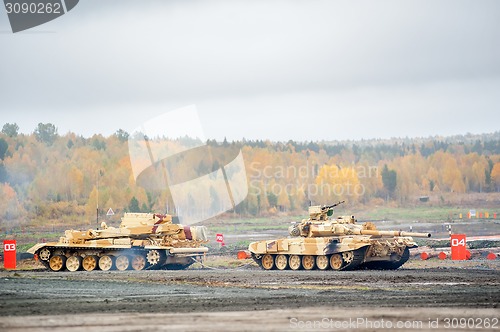 Image of Armoured recovery vehicle BREM-1M in action