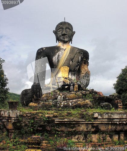 Image of Buddha statue in Laos