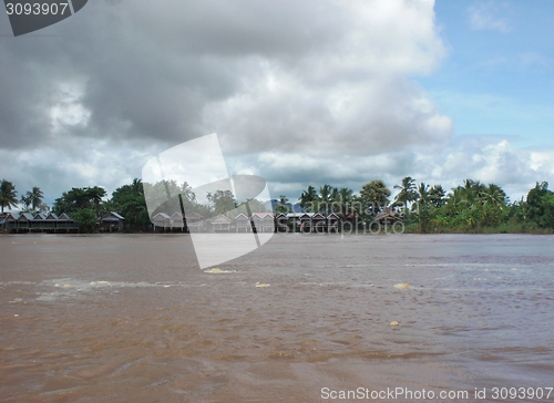 Image of riverside scenery in Laos