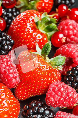 Image of Variety of different berries