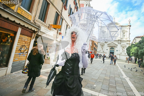 Image of Man in carneval mask