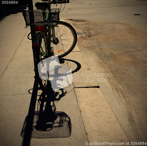Image of bike and its shadow