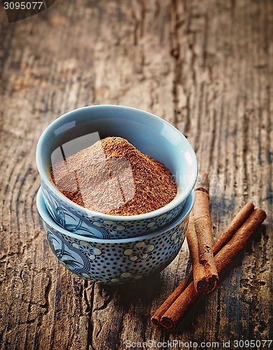 Image of bowl of cinnamon powder