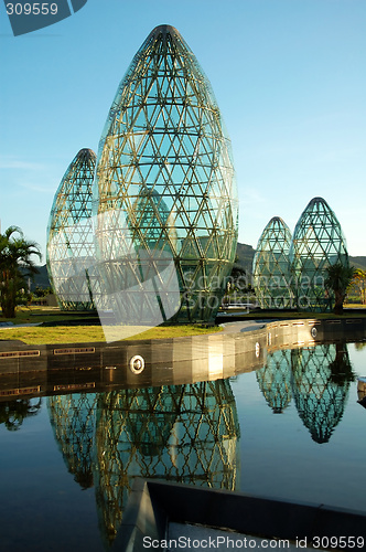 Image of Glass sphere construction