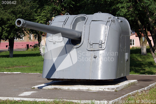 Image of Old navy gun