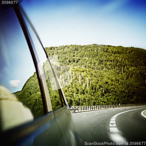 Image of Car mirror reflection