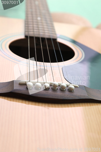 Image of strings on the guitar