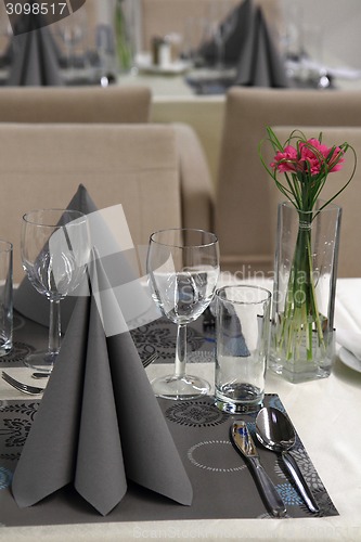 Image of wedding table 