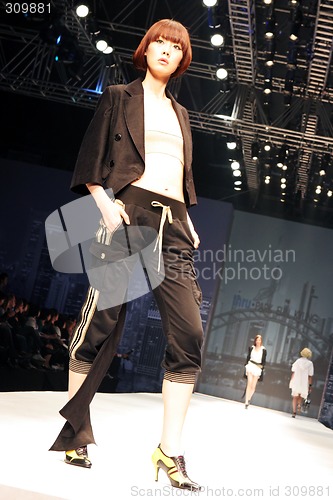 Image of Seoul Collection (Fashion Week) 08 S/S. Park Eun-Kyung Collectio