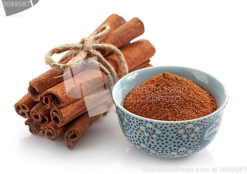 Image of Bowl of cinnamon powder