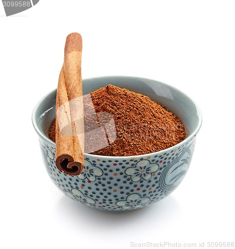 Image of Bowl of cinnamon powder