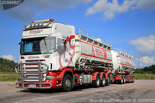 Image of Scania R560 Tank Truck on a Parking Lot