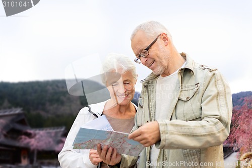 Image of senior couple on city street