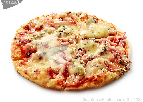 Image of freshly baked pizza