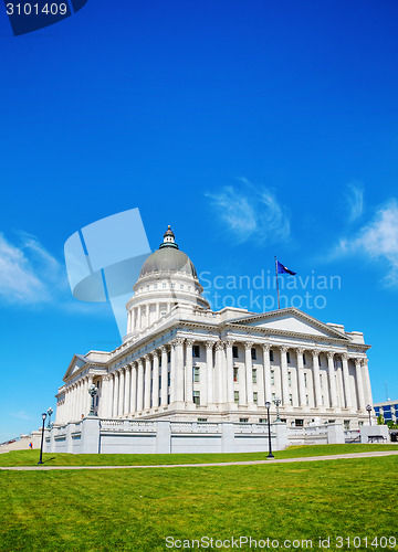 Image of Utah state capitol building in Salt Lake City