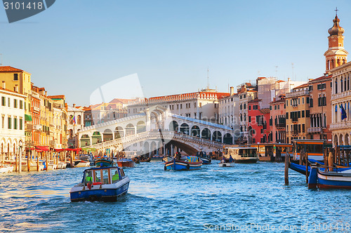 Image of Rialto Bridge (Ponte Di Rialto) on a sunny day