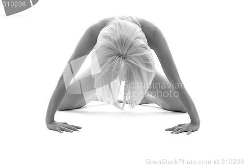 Image of monochrome blond geometry #2