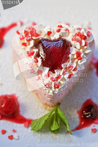 Image of heart-shaped valentine cake