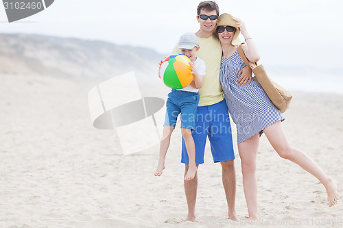 Image of family at the beach