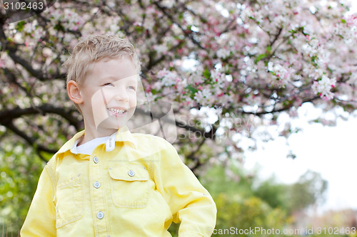 Image of kid at spring