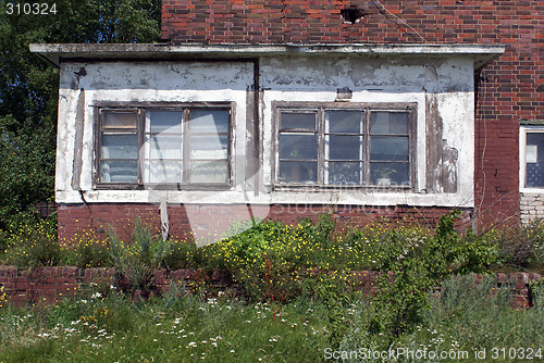 Image of Windows of ol brick house