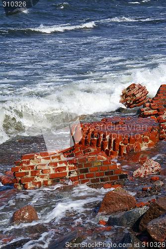 Image of Brick on the sea