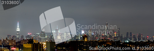 Image of Manhattan skyline at night