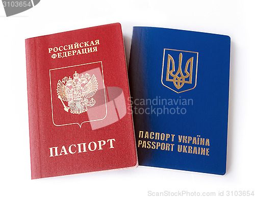 Image of Ukrainian and Russian ID passports 