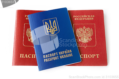 Image of Ukrainian and Russian ID passports 