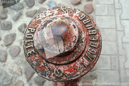 Image of Top of fire hydrant