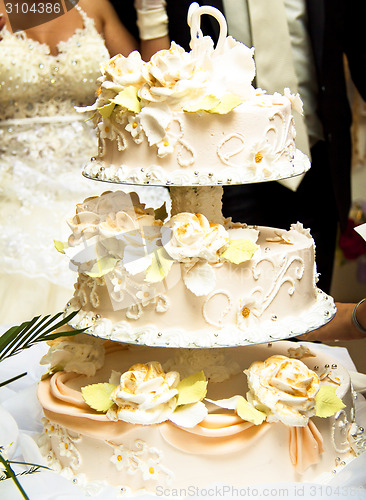 Image of Beautiful wedding cake