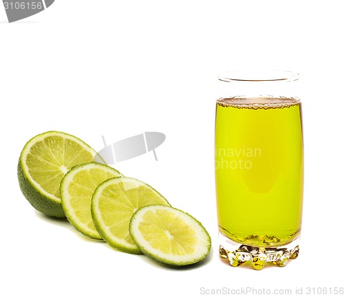 Image of Lime juice in glass with lime slices