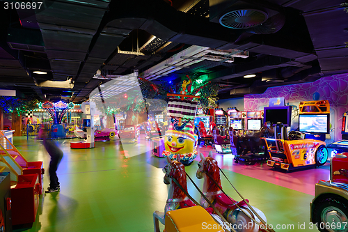 Image of shopping mal playground