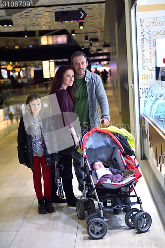 Image of family in shopping mall