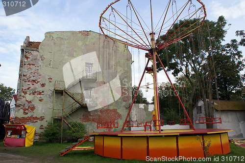 Image of Old house and park